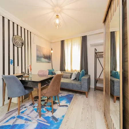 Cozy And Central Flat Near Beaches In אנטליה