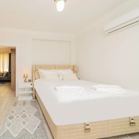 Cozy And Central Flat Near Beaches In