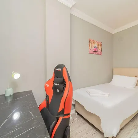 Cozy And Central Flat Near Beaches In אנטליה