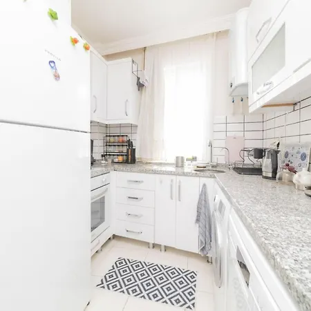 Cozy And Central Flat Near Beaches In * Antalya